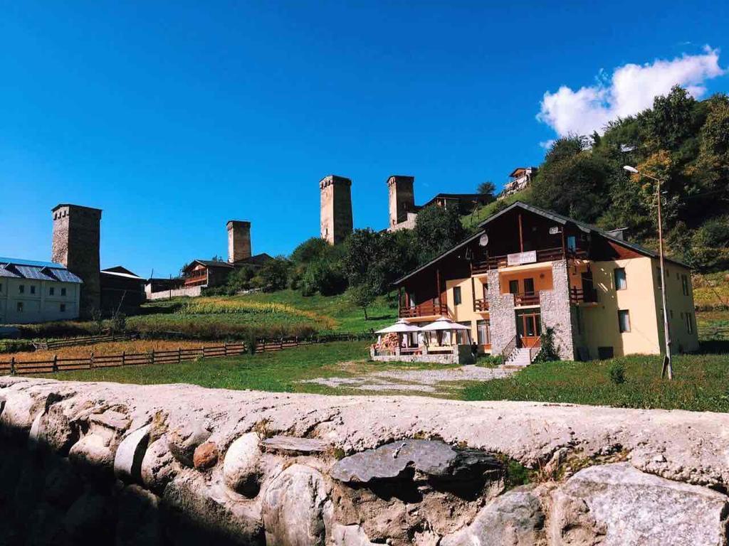 Hotel Lileo Mestia Exterior foto